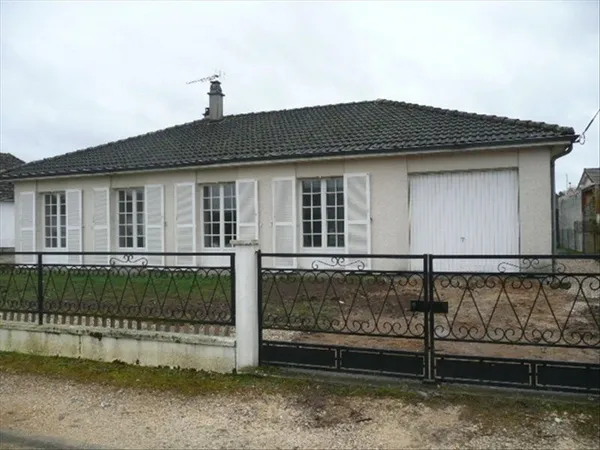 MAISON AUBIGNY SUR NERE - 4 pièce(s) - 85 m2