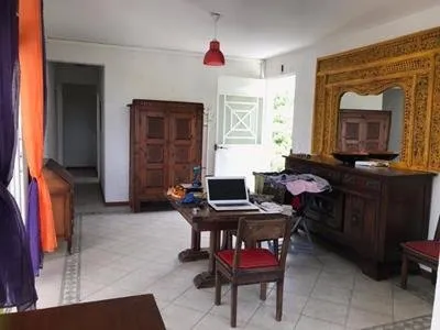 Location appartement 4 pièces (haut de villa) / Meublé à Acajou