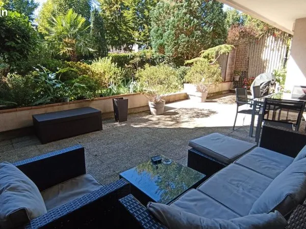Appartement 4 pièces avec grande terrasse et jardin privatif