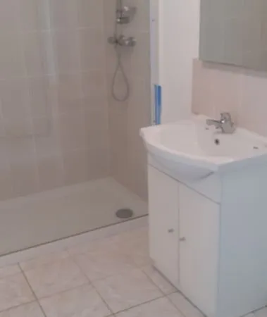 Loue appartement F1 à Til-Châtel