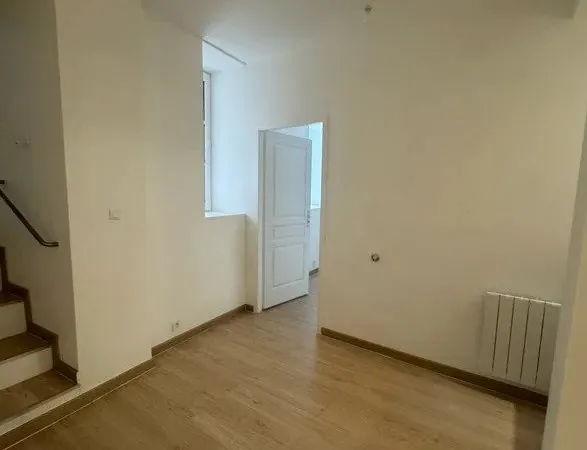 Appartement - T3 - Thizy-les-Bourgs - 558