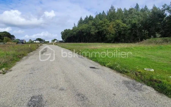 Terrain 809 m²