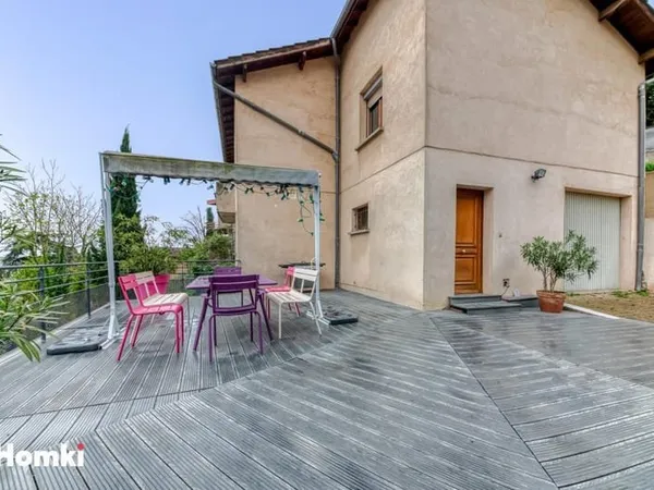 Maison/Villa T7 de 140 m² sur la Colline de Crepieux à Rillieux-la-Pape 69140