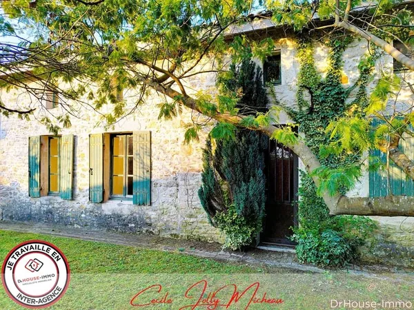 Maison 6 pièces avec dépendance de 120m² - Jardin paysager de 8207m²