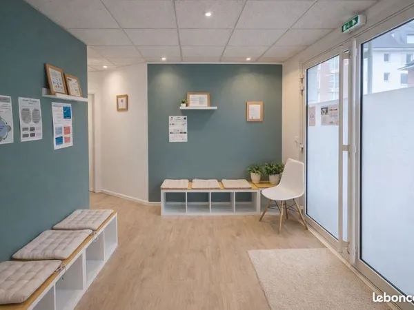 Cabinet / bureau à louer - psychologue, professions libérales - 11 et 16 m²