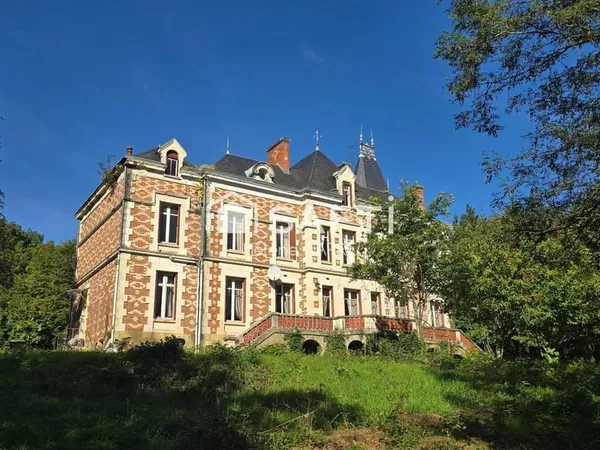 Maison 16 pièces 670 m²