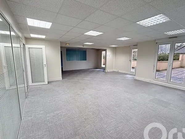 Bureaux 169 m²