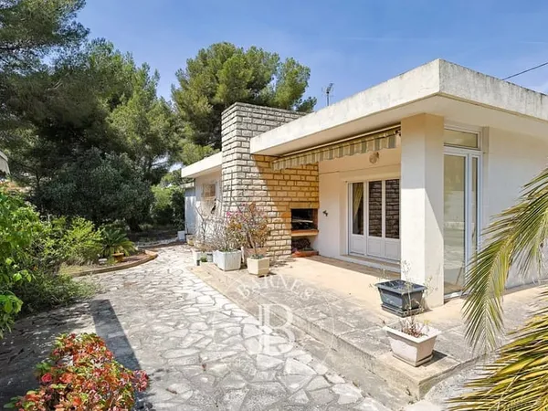 Maison à rénover - Terrain 770 m2 - proche plage et commerces
