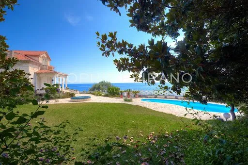 Villa 10 pièces 450 m²