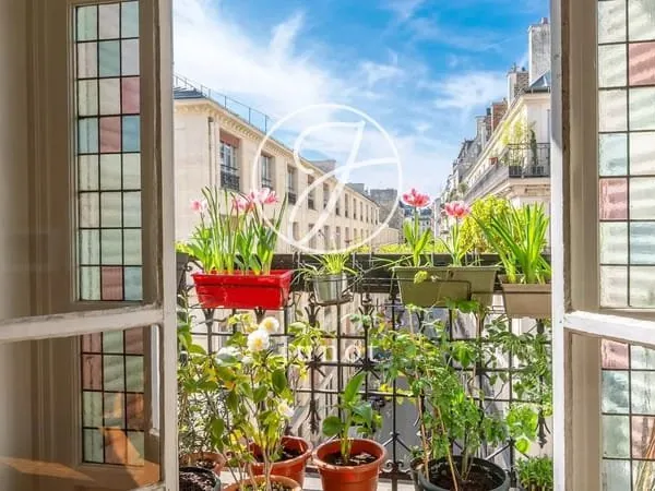 Lisière Paris 9e / 10e - PÉTRELLE / RUE DU FAUBOURG POISSONNIÈRE - Appartement à vendre - 4 pièces -