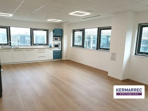 Bureaux 661 m²