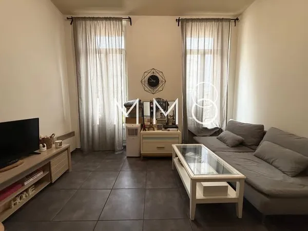 CASTELLANE / BOULEVARD BAILLE T2 locataire en place