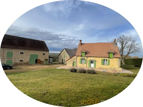 Maison de Campagne avec dépendances proche Culan .