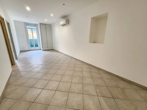 Appartement 3 pièces 58 m2 + balcon + loggia + cave