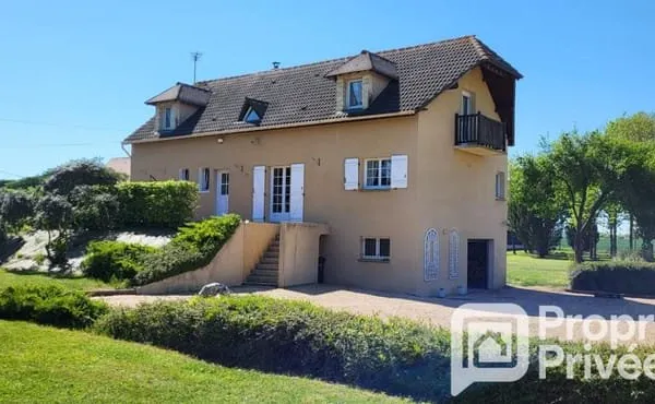 Maison traditionnelle sur grand terrain plat à Verneuil D Avre Et D Iton
