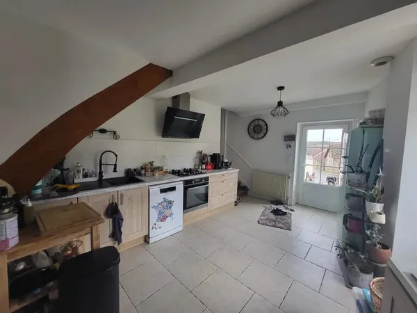 Maison 98 m² à louer à proximité de Beaune avec extérieur