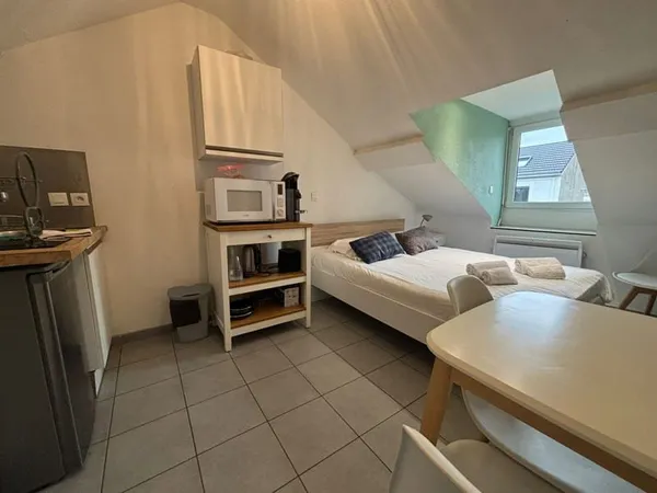 Studio 1 pièce 14 m²