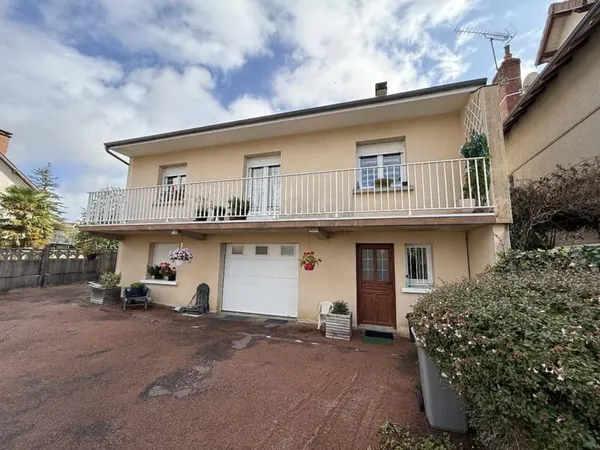 Maison Vente Saint-Yrieix-la-Perche 4p 131m² 240000€