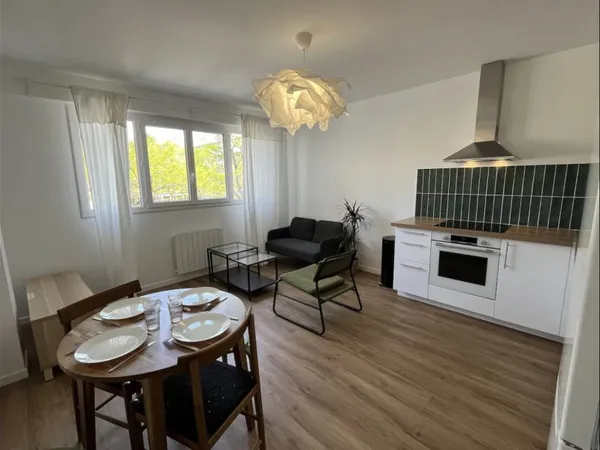 Propose 1 chambre en colocation dans appartement 66m² centre-ville de Caen