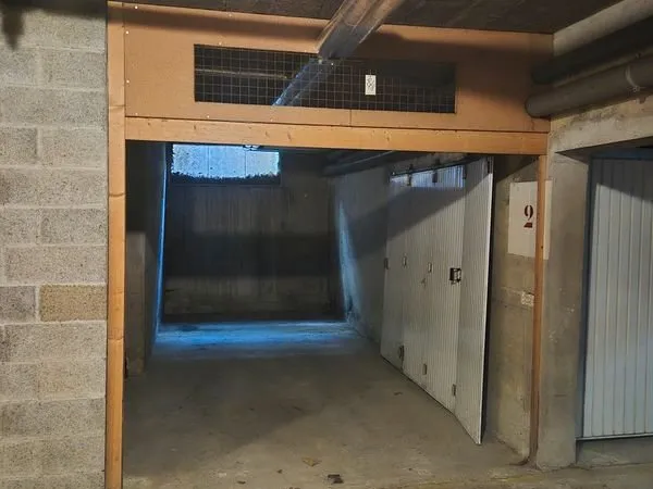 Garage à louer