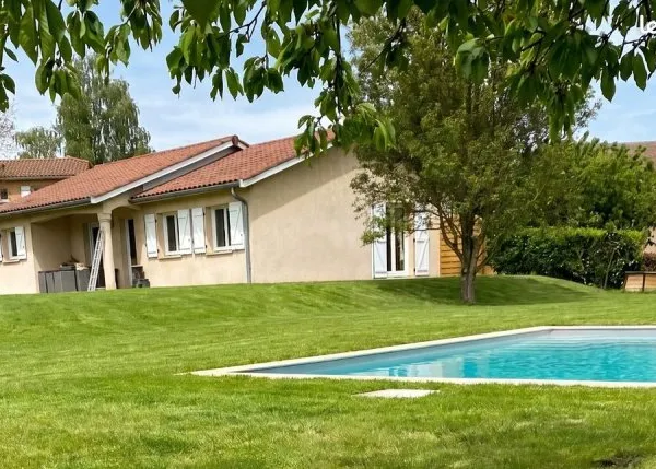 Maison 90m2 · 3ch · Piscine · Terrain 1 807 m²