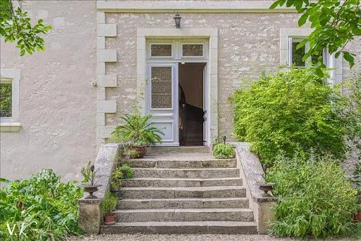 Maison 14 pièces 495 m²