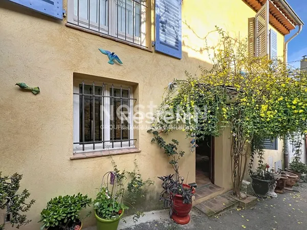 VALLAURIS - Maison de ville - 3P - 67m² - Parking - Pas de charge - Sud-Ouest