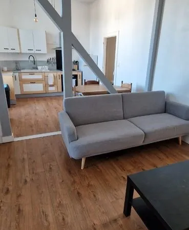 Appartement T3 rénové dans immeuble sécurisé