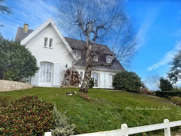 FONTAINE LA MALLET - VIE DE PLAIN PIED - MAISON 7 pièce(s) 170 m2 - JARDIN - SOUS-SOL - GARAGE