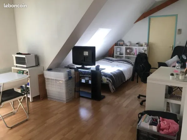 Studio 1 pièce 27 m²