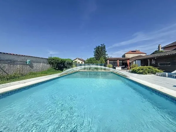 Maison 14 pièces 450 m²