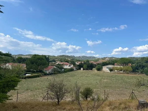 Terrain 2500 m²