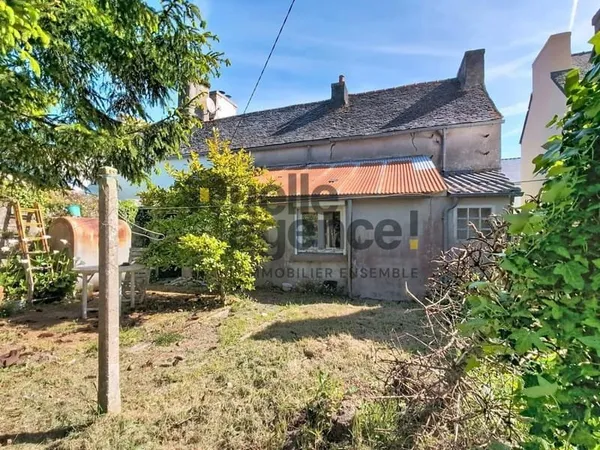 Pleyber-Christ centre- 2 maisons en pierres - Fort potentiel