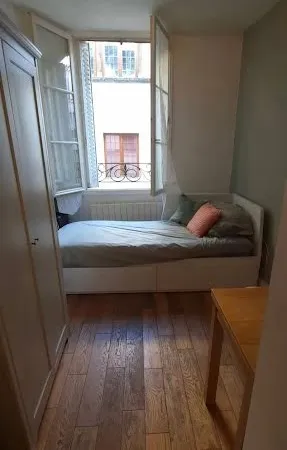 Studio 1 pièce 12 m²