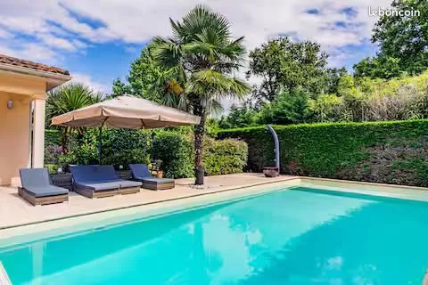 Superbe Maison de Caractère Meublée avec Piscine