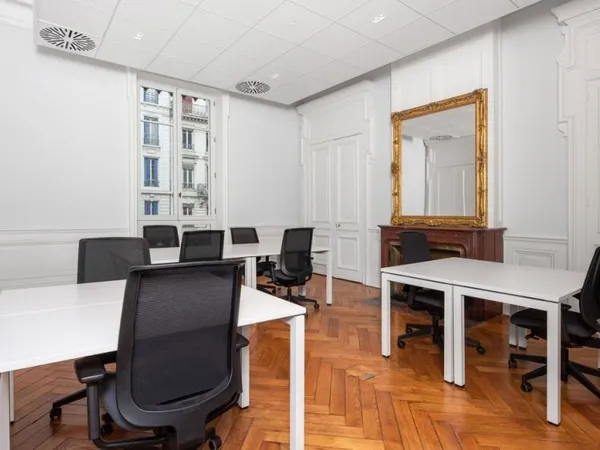 Espace de travail privé personnalisé en fonction des besoins uniques de votre entreprise à LYON, Sig
