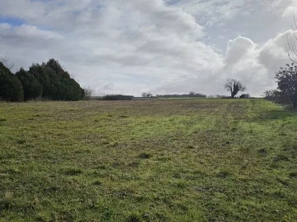 Terrain à bâtir avec belle vue sur la campagne