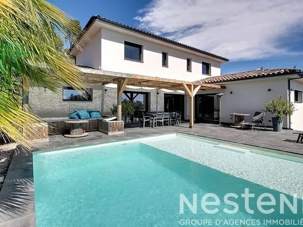 Maison 8 pièces 190 m²