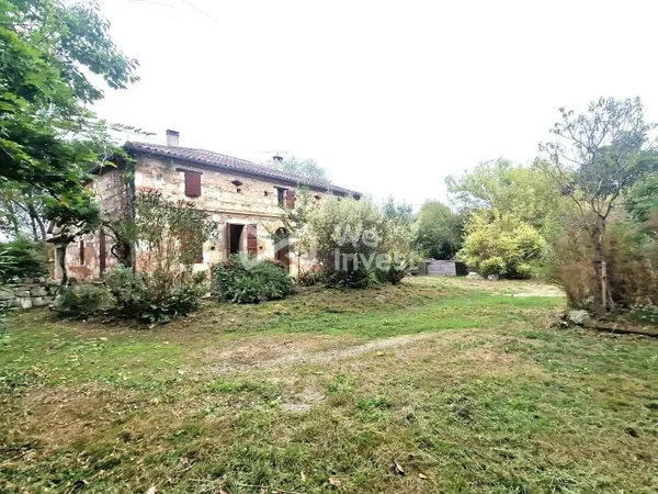 Maison 7 pièces 230 m²