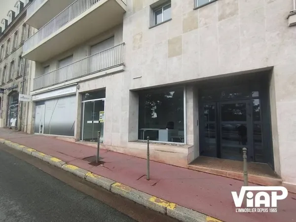 Local commercial 110 m²