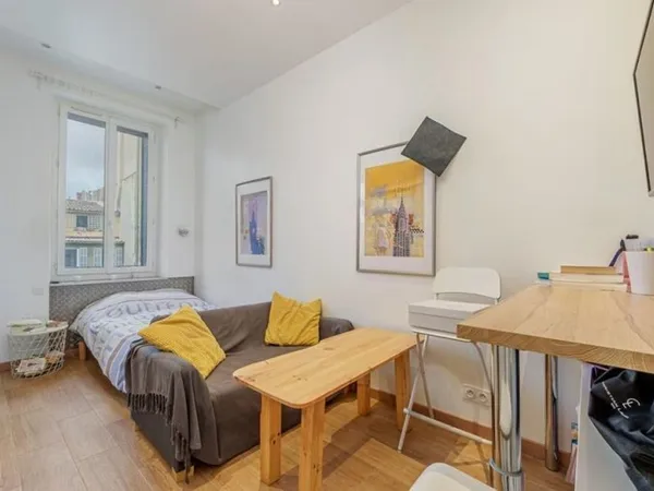 Beau studio meublé 17m² avec grand balcon