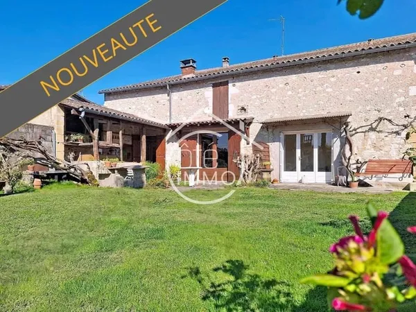 Maison 11 pièces 230 m²
