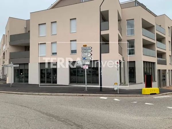 Local 160 m²