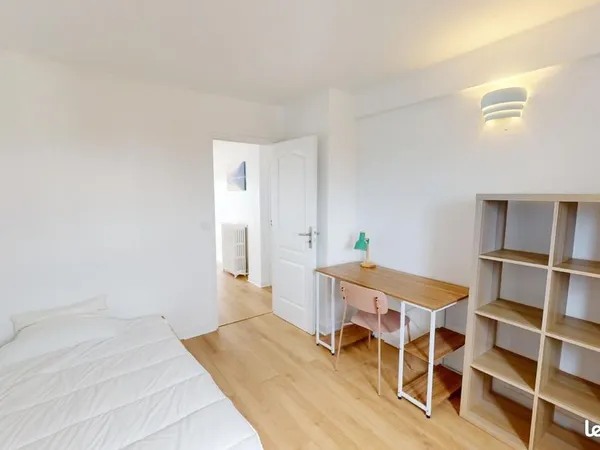Chambre 4 pièces 66 m²