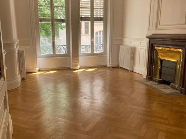 Appartement 7 pièces 235 m²