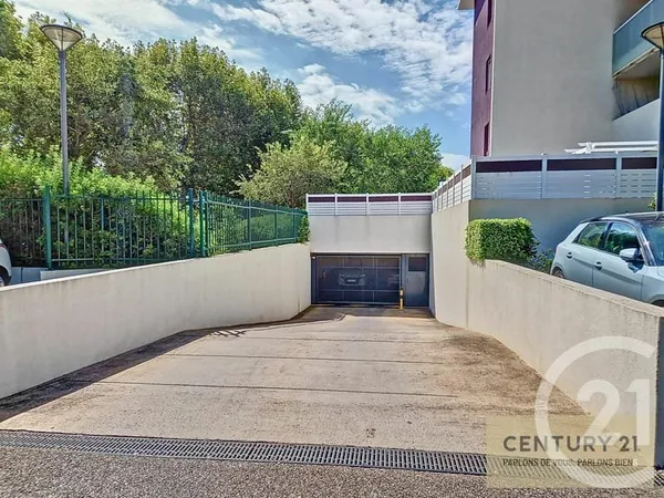 Parking 13 m²