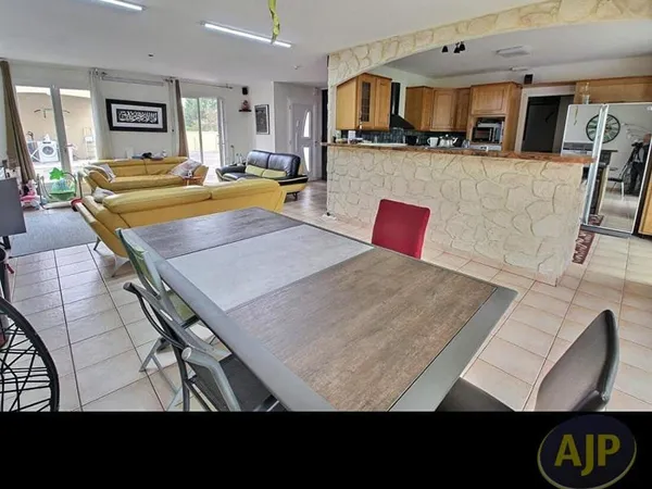 Maison Saintes 180 m²
