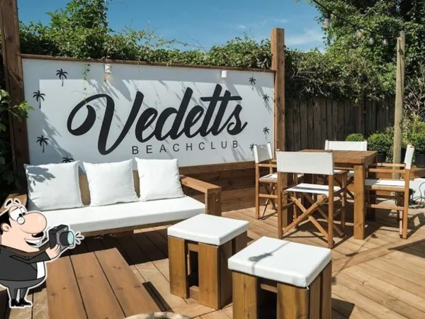 Ensemble immobilier exceptionnel de 440 m² à Excenevex