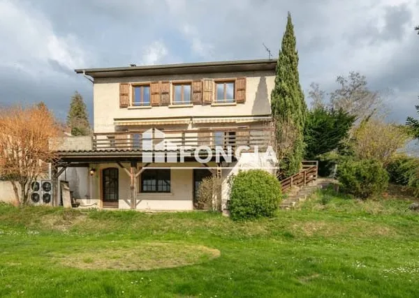 Grande maison belle vue