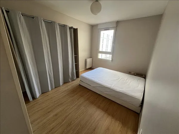 Appartement - 3ème étage - 70 m2 - 3 pièces - Meublé